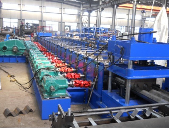 Two or Three Wave Guard Railway Roll Forming Machine